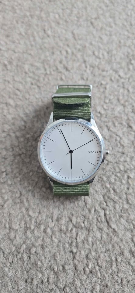 Skagen Watch with Green Nato Strap mens unisex - photo 2