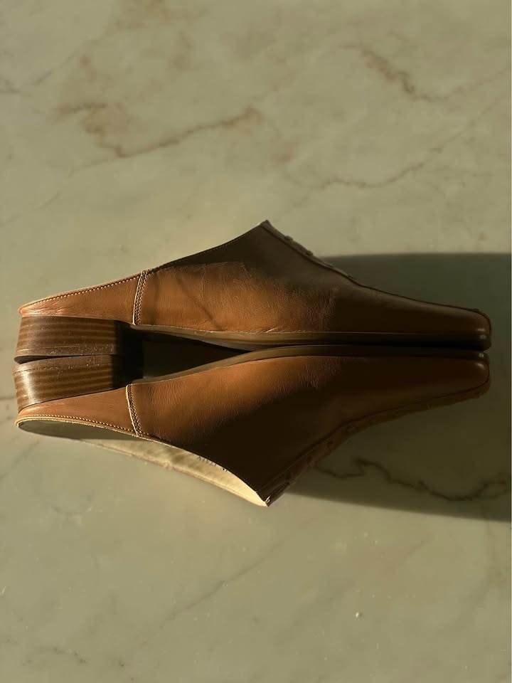 Brown leather Ecco slip-on mules - photo 2