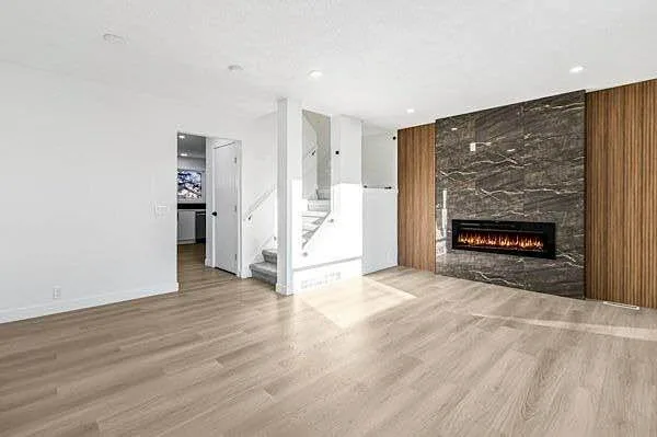 3 Beds 1.5 Baths - House