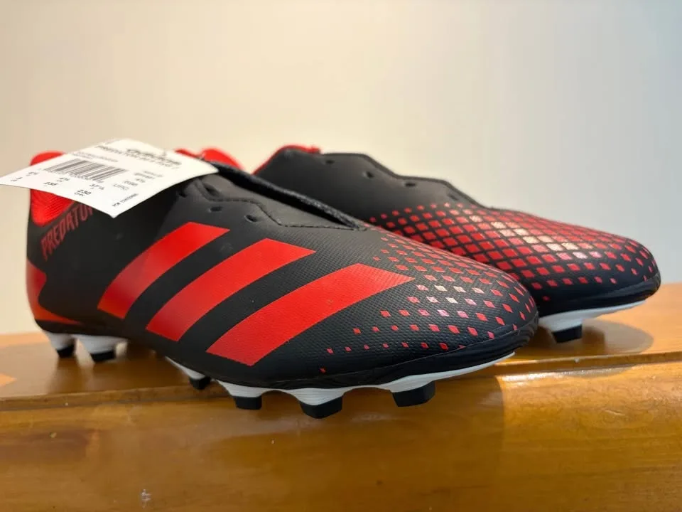 Adidas Football/Soccer Shoes image indicator(2)