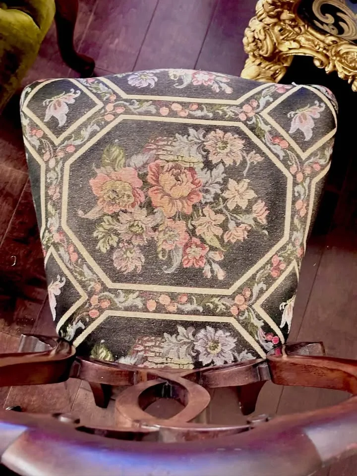 Victorian Balloon-Back Side Chair image indicator(3)