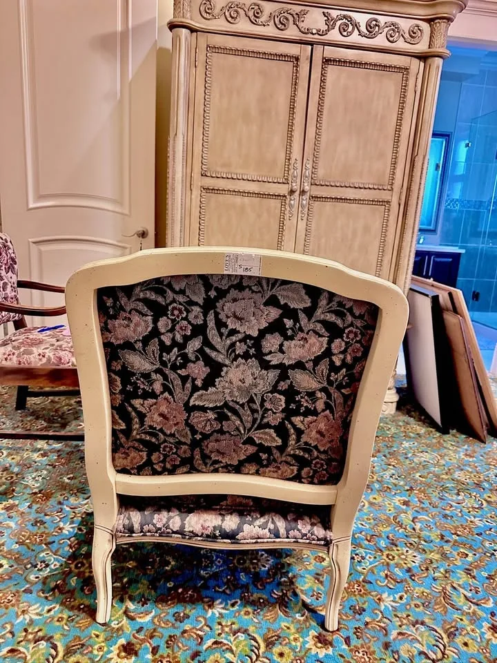 Vintage Floral Carved-Frame Armchair image indicator(3)