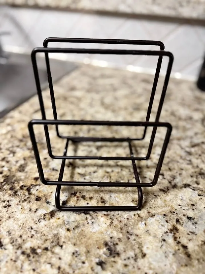 Lid/ plate / chopping board organiser