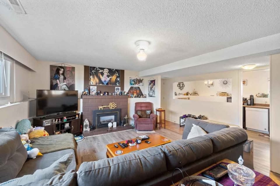 2 Beds 1 Bath - House Kamloops, BC - photo 4
