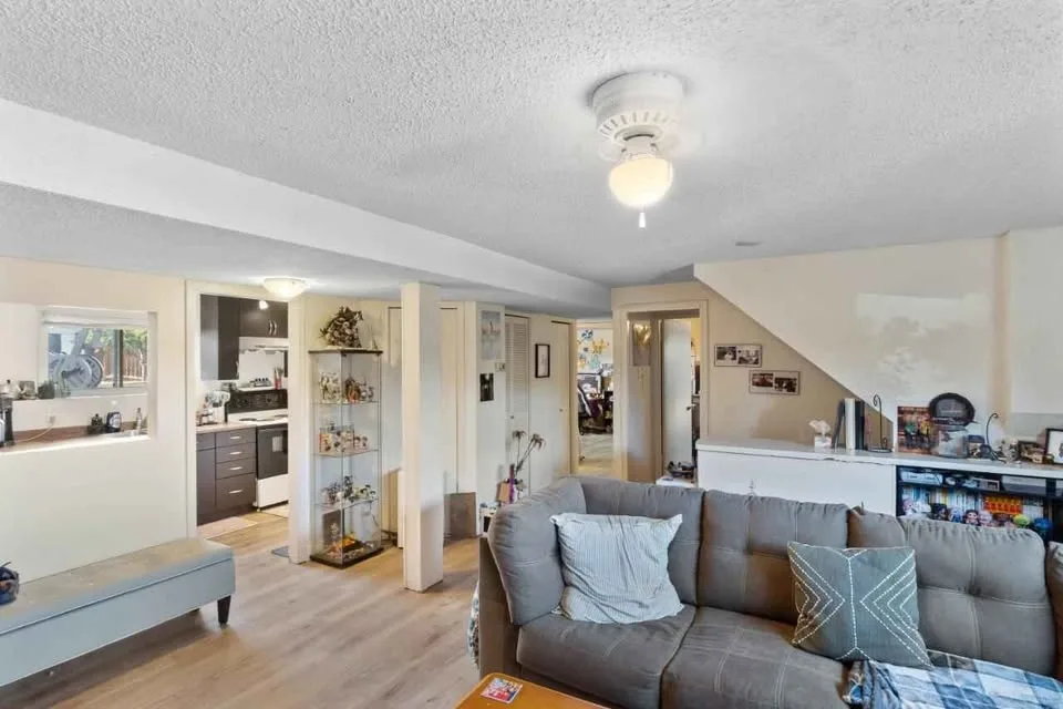 2 Beds 1 Bath - House image indicator(5)