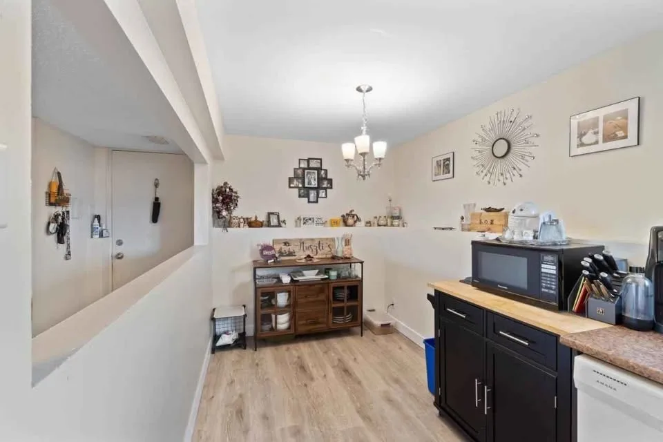 2 Beds 1 Bath - House image indicator(7)