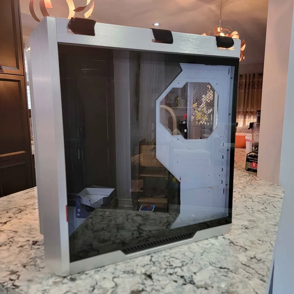 ASUS ROG Strix Helios GX601 White Edition PC Case image indicator(9)