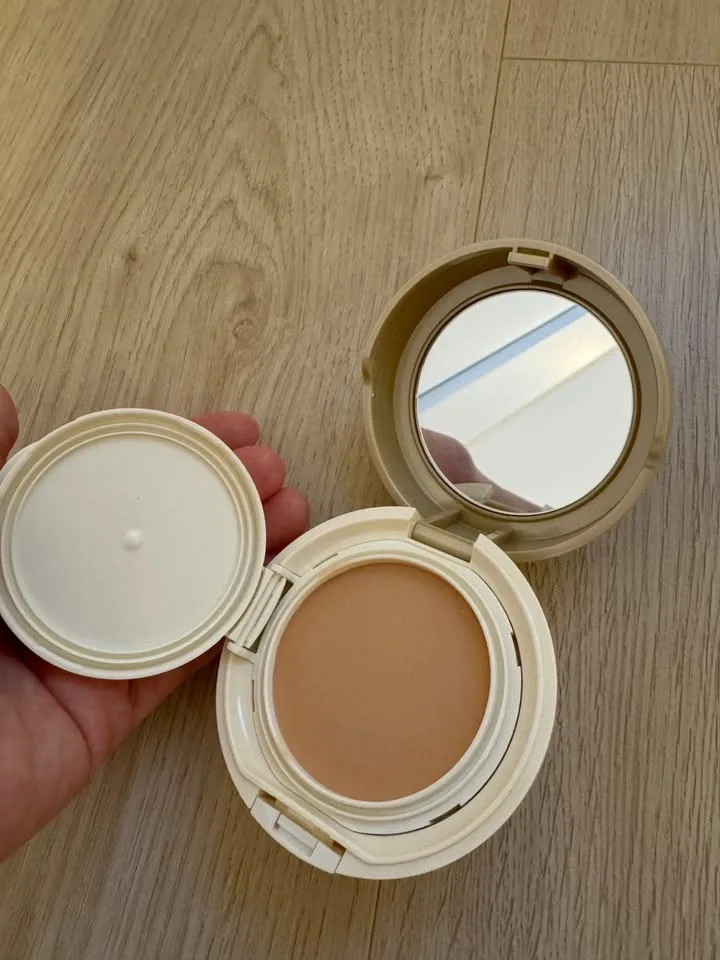 Japanese foundation with SPF 50 (Anessa) - NEW image indicator(2)