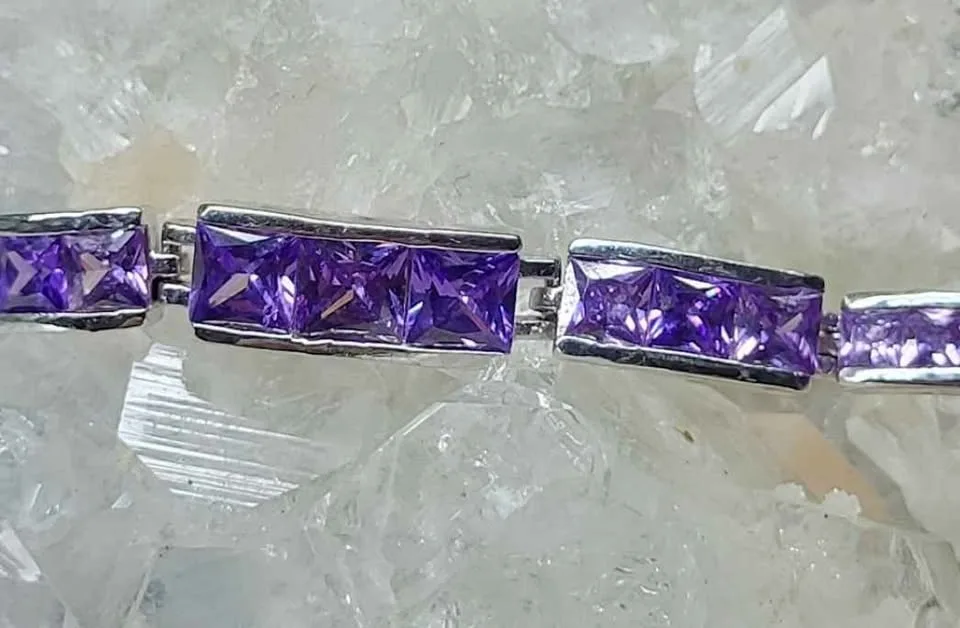 Amethyst and Steeling Silver Bracelet image indicator(4)