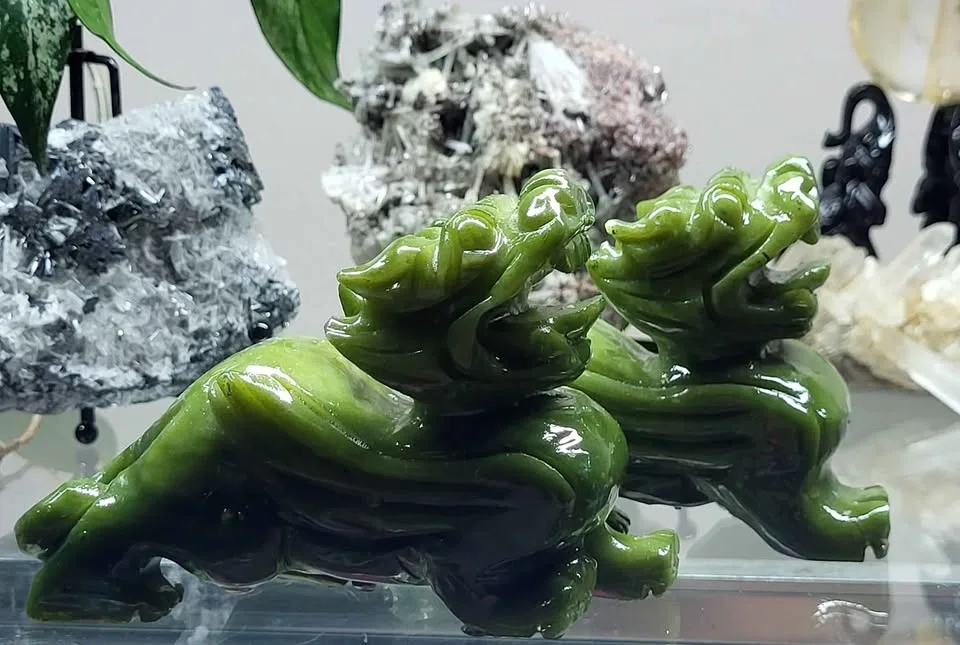 Xiuyan Jade Pixiu Crystal Carving image indicator(8)