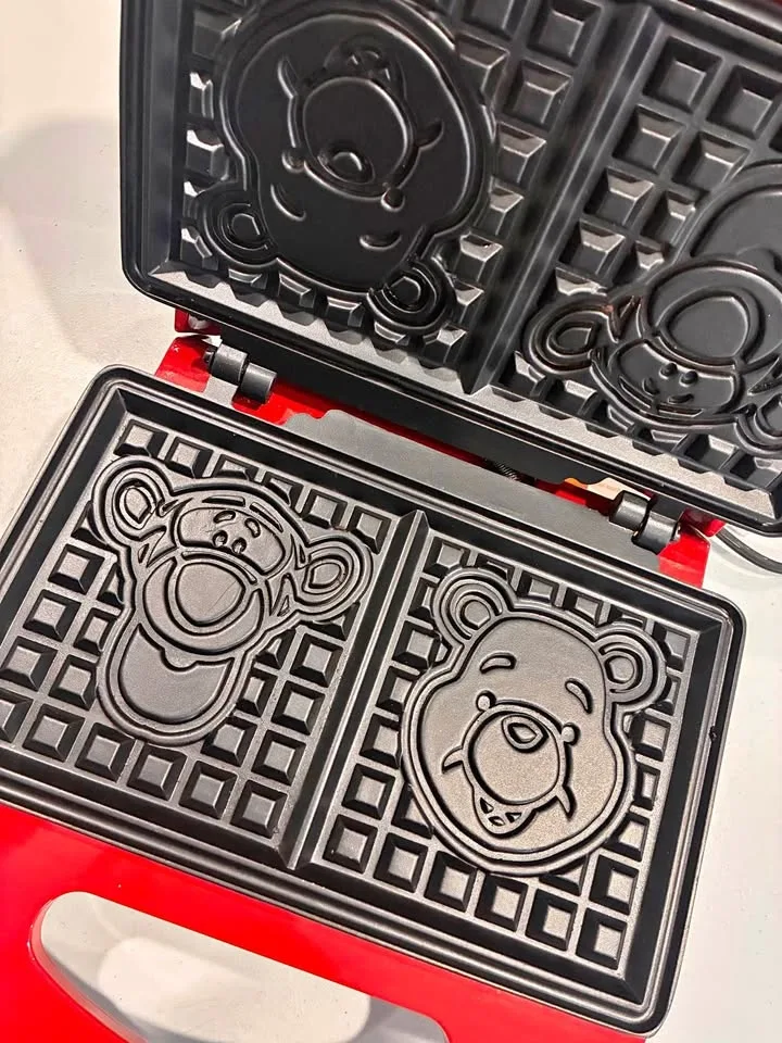 Disney Winnie The Pooh & Tigger Waffle Maker