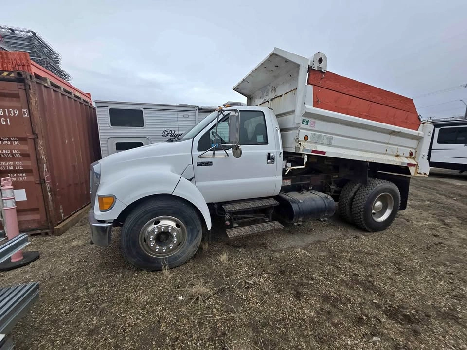 2007 Ford F650 XLT Dump Truck 7.2 Caterpillar Engine