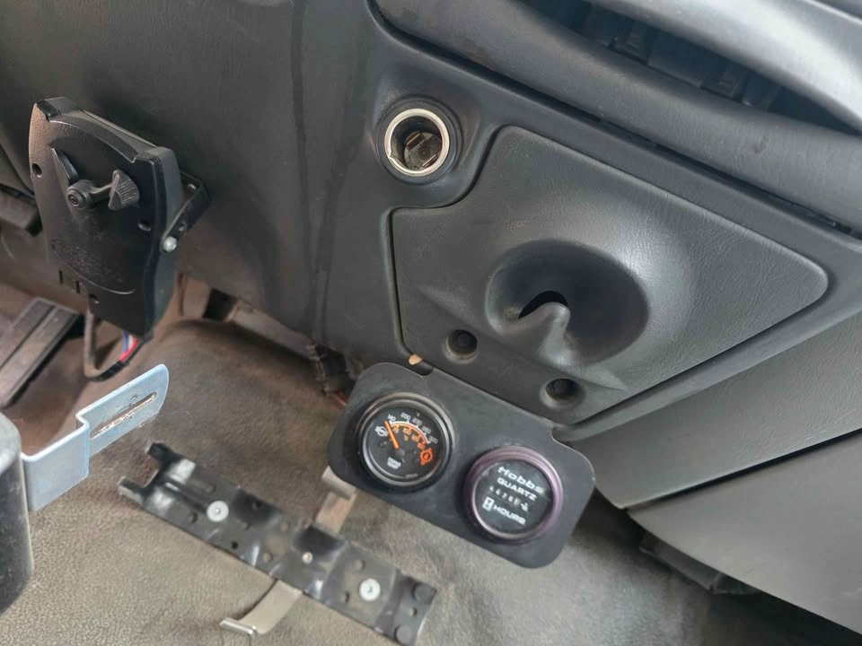 2007 Ford F650 XLT Dump Truck 7.2 Caterpillar Engine - photo 5