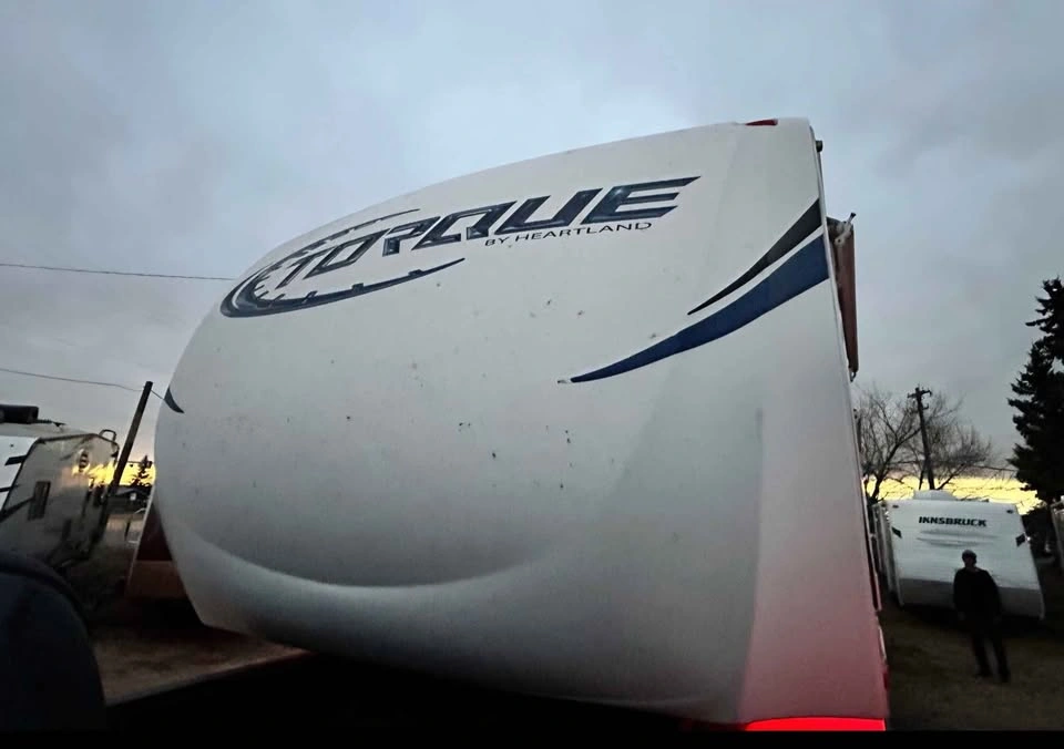 2015 Heartland Torque 5th Wheel Toyhauler - photo 4