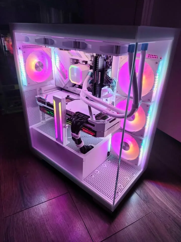 High- End gaming PC, Core i7, RTX 3080, 32 GB RAM, 1 TB SSD image indicator(2)