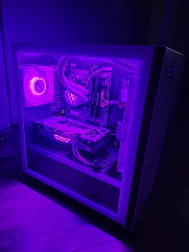 Gaming PC, Ryzen 5, RX 6600 XT, Water cooled image indicator(3)