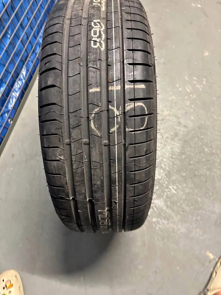 P zero flat run tire thumbnail