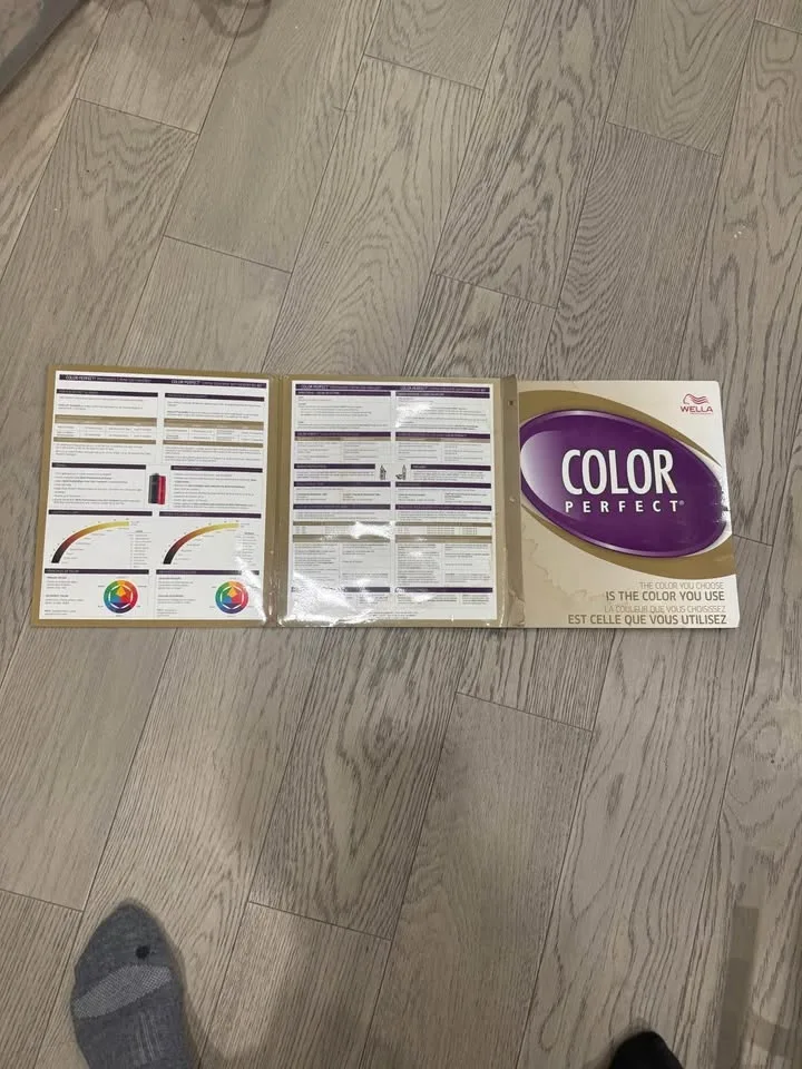 Wella professional,color, perfect swatch-book image indicator(2)