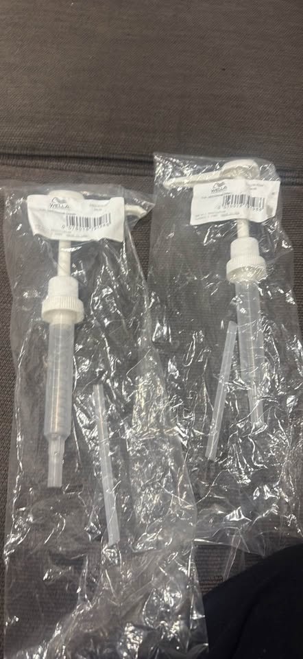 2 gallon shampoo pumps - photo 2