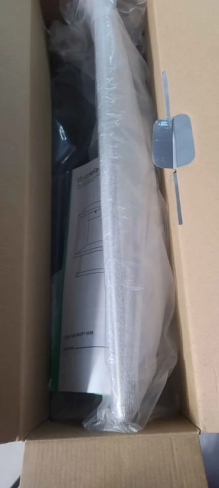 Style Selection towel bar with shelf image indicator(2)