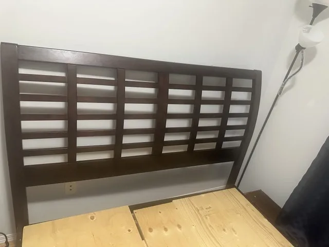 Queen Wooden Bedframe image indicator(3)