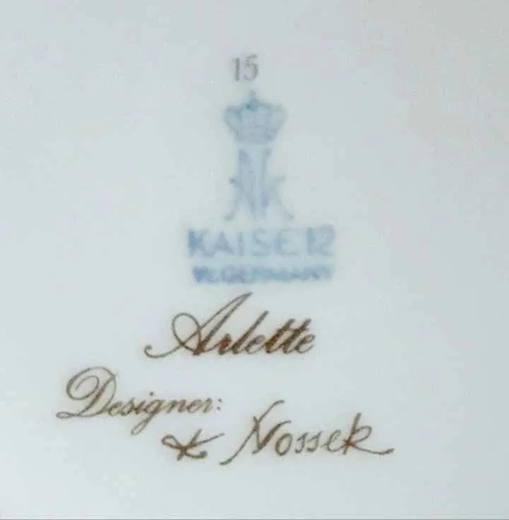Vtg.West German Kaiser Arlette Porcelain Vase image indicator(5)