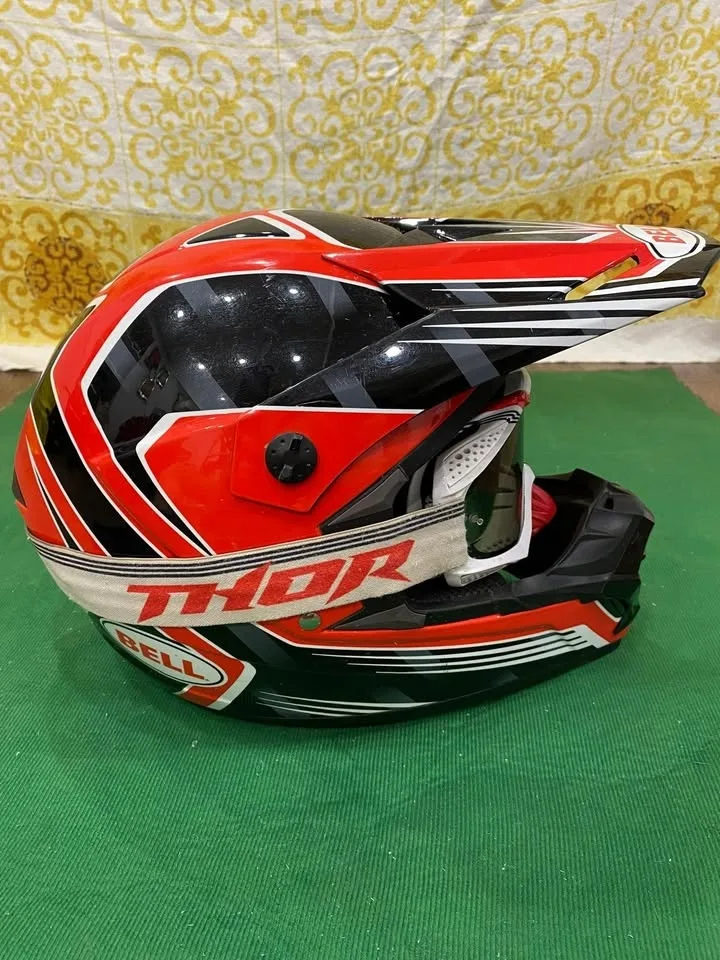 Bell Motocross Helmet + Goggles - Size M - Great Deal! image indicator(3)