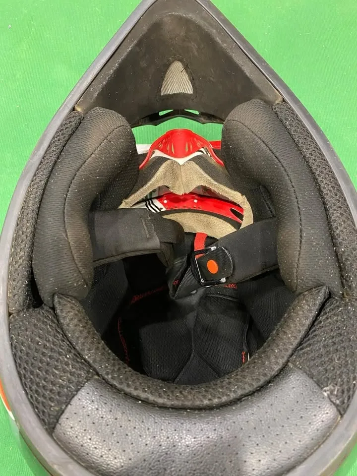 Bell Motocross Helmet + Goggles - Size M - Great Deal! image indicator(6)