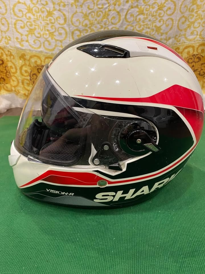 🔥 SHARK Vision-R Full-Face Motorcycle Helmet – Size M – Dual Vis - photo 2