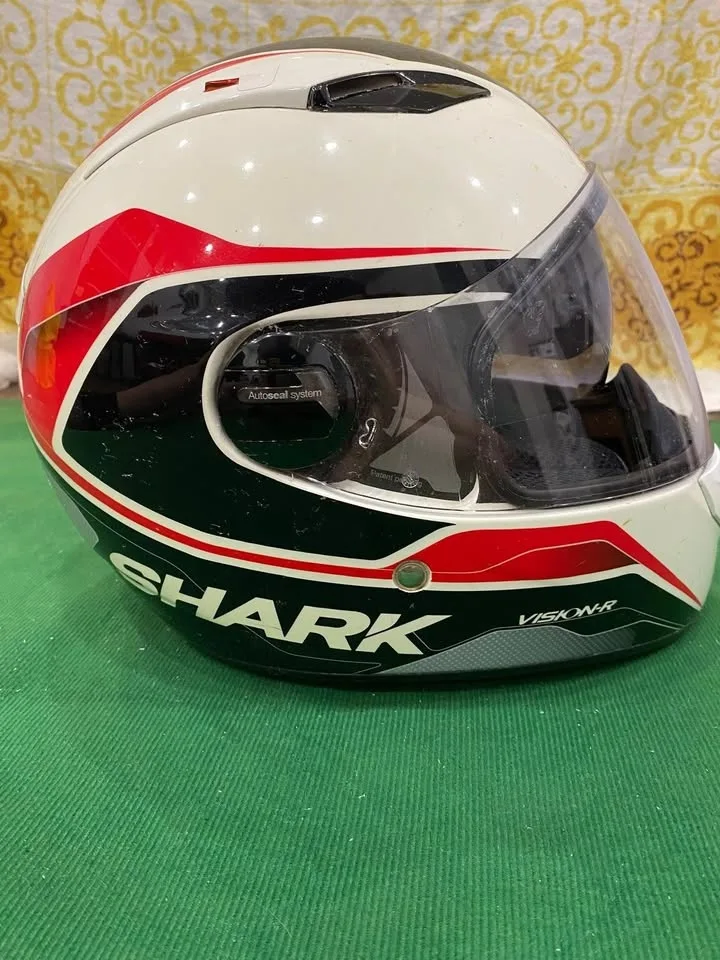 🔥 SHARK Vision-R Full-Face Motorcycle Helmet – Size M – Dual Vis image indicator(4)