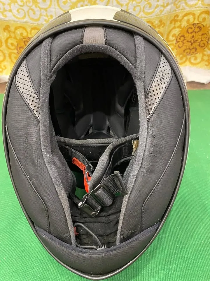 🔥 SHARK Vision-R Full-Face Motorcycle Helmet – Size M – Dual Vis image indicator(5)