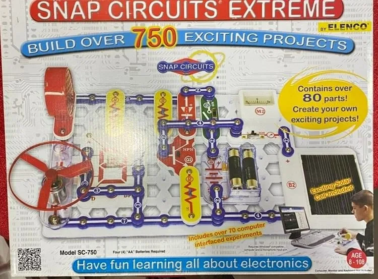 Snap Circuits Extreme - 750+ Exciting Projects Kit