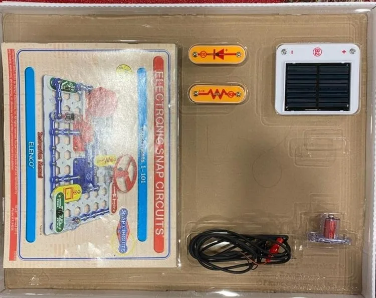 Snap Circuits Extreme - 750+ Exciting Projects Kit image indicator(4)