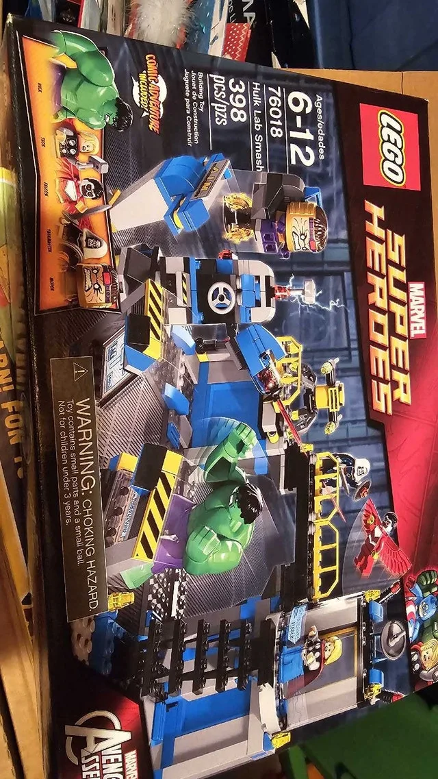 Lego 76018 marvel hulk lab set sealed w box damage