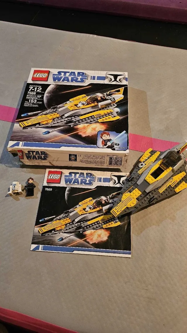 LEGO Star Wars 7669 Anakin Jedi Starfighter