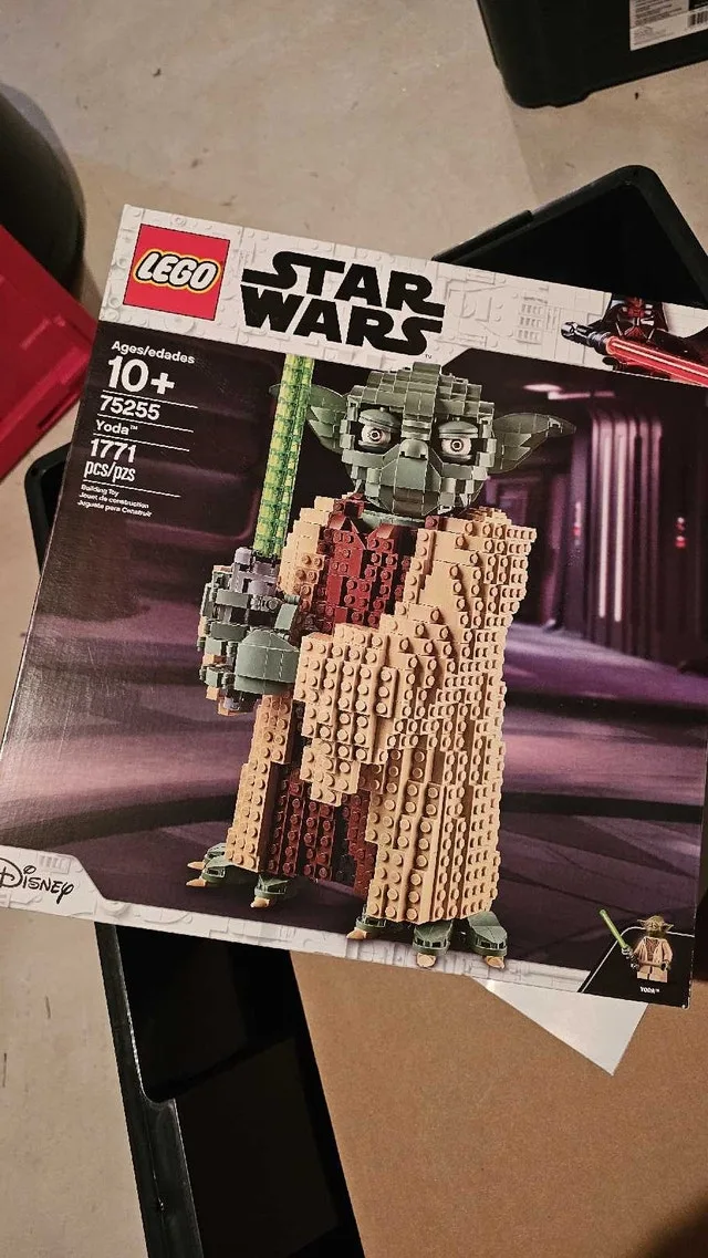 Lego Star Wars Yoda set 72255 *brand new sealed *