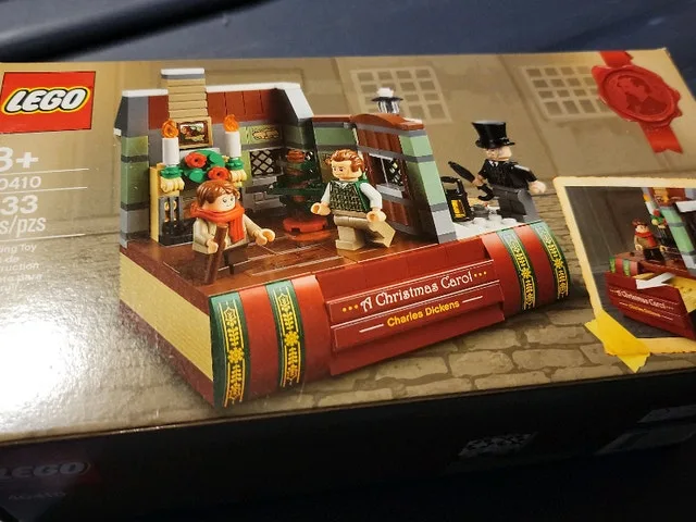 Lego exclusive holiday 40410 Charles Dicksons set new