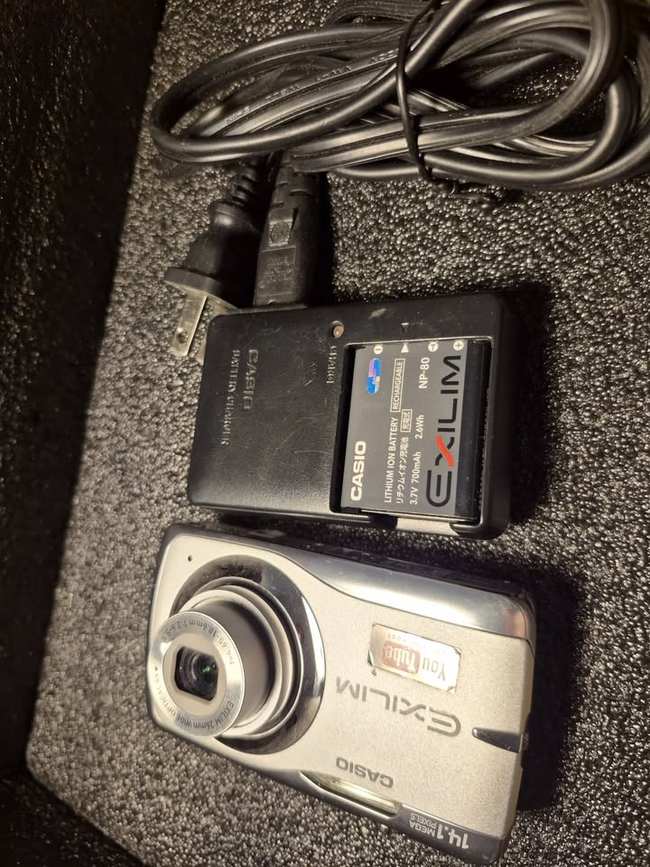 CASIO EXILIM EZ550 (Parts) / Battery and Charger - photo 4