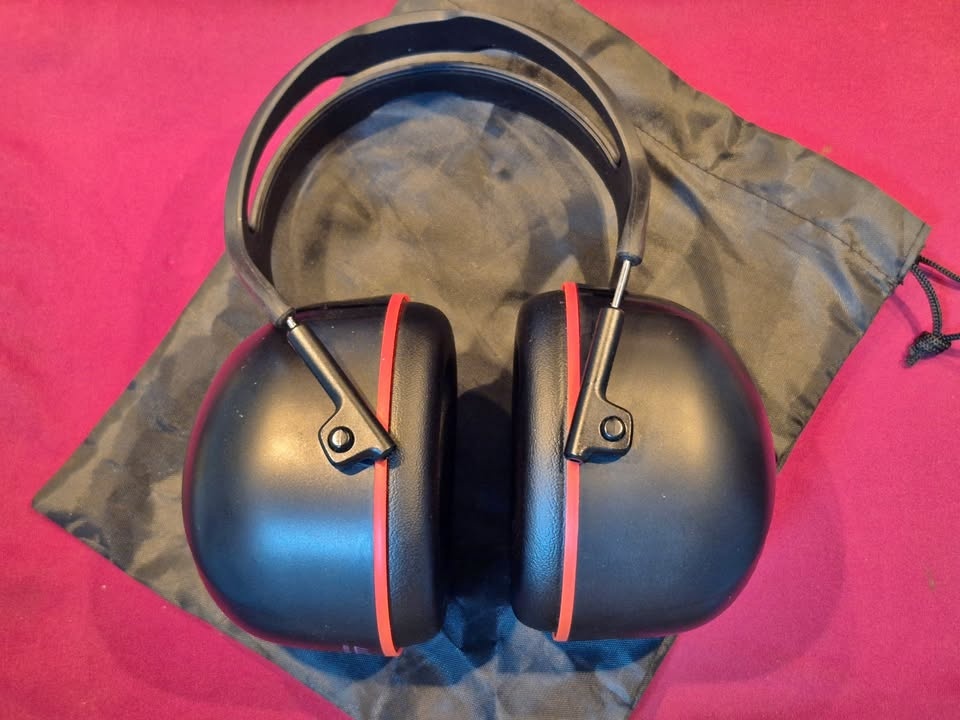 Basear Noise Cancelling Ear Muffs - 37dB Protection