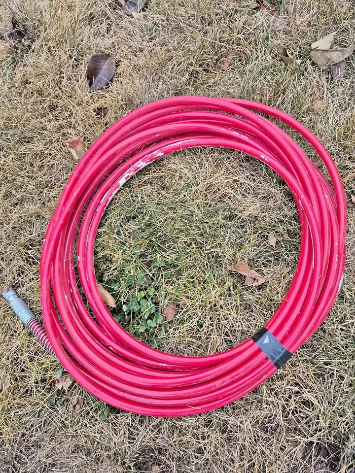 Airless paint sprayer hose