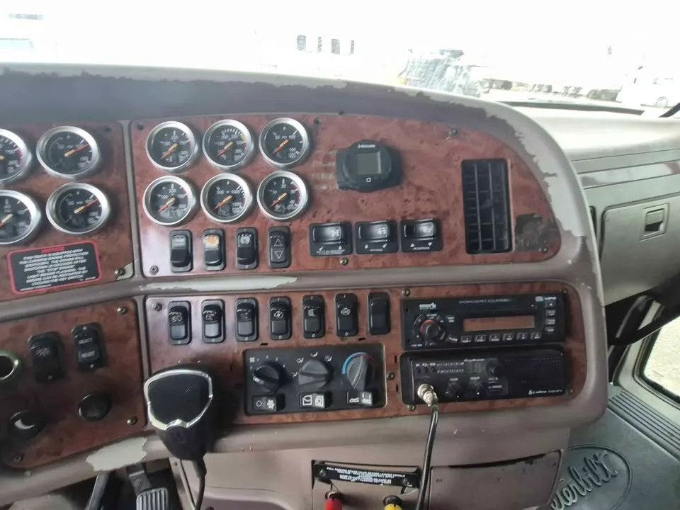 2007 Peterbilt 387 image indicator(9)