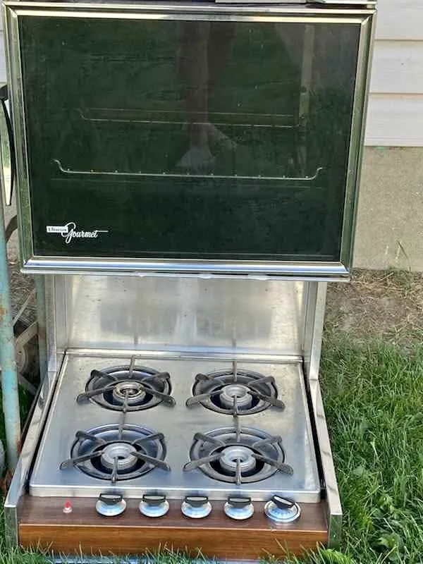 RV 4 burner propane stove and oven