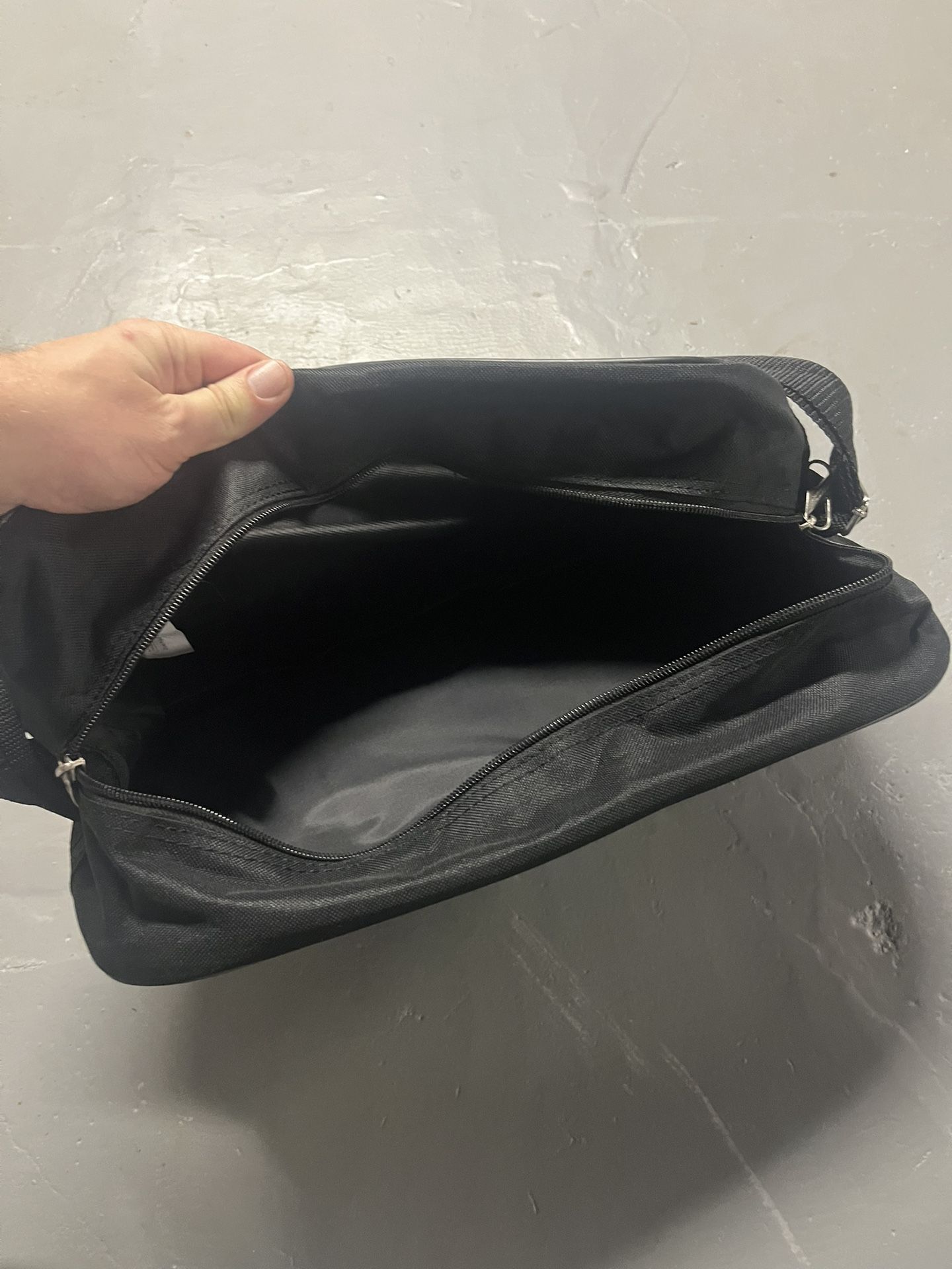 American Tourister Laptop/Carry On/Travel Bag - photo 2