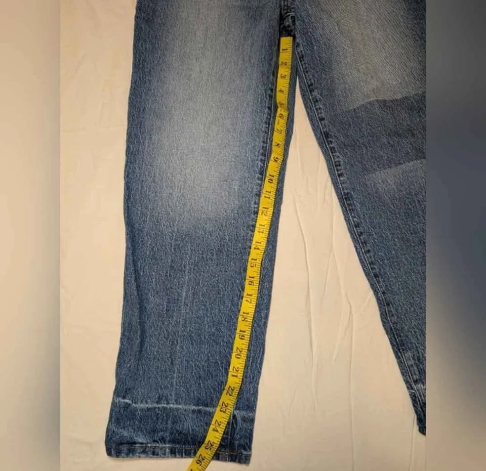 Universal Thread Classic Blue High-Waisted Women's Jeans image indicator(4)