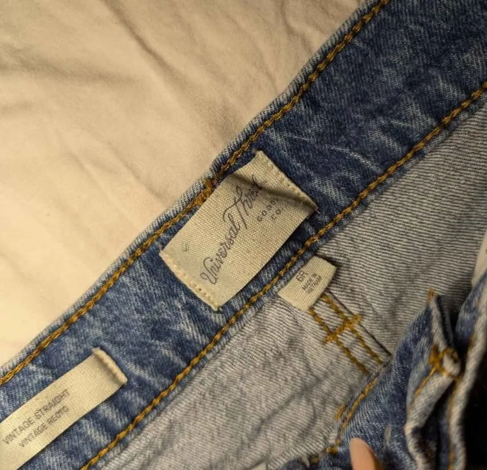 Universal Thread Classic Blue High-Waisted Women's Jeans image indicator(7)