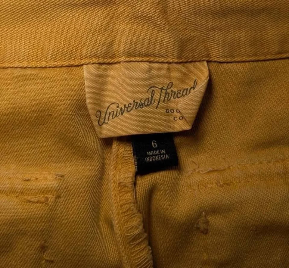 Universal Thread Mustard Yellow Cargo Pants Size 6 image indicator(9)