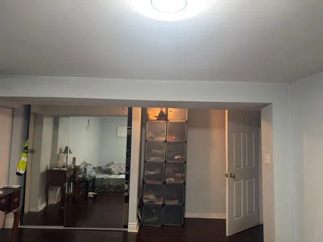 Basement Apartment image indicator(5)