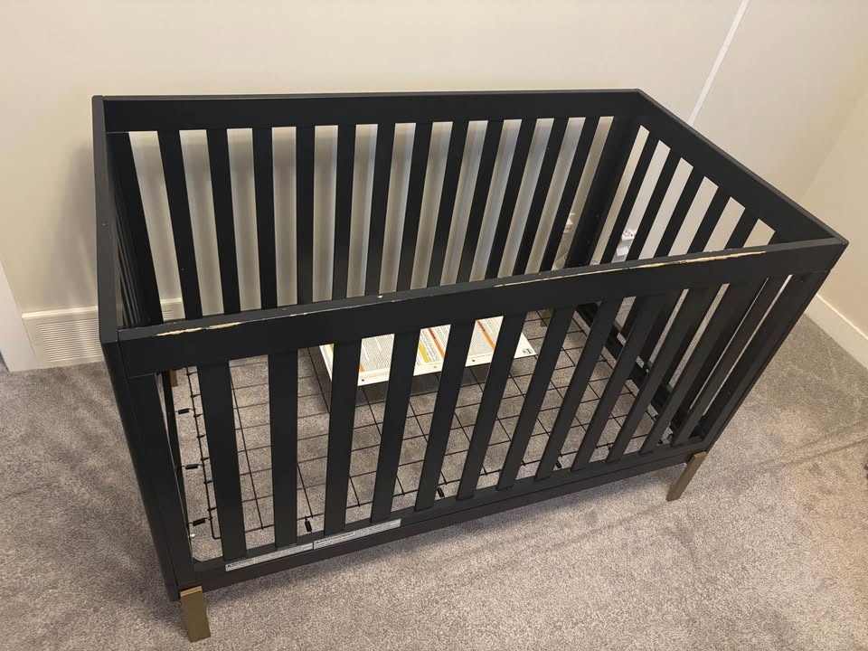Delta Hendrix 4 in 1 convertible crib and mattress - photo 2