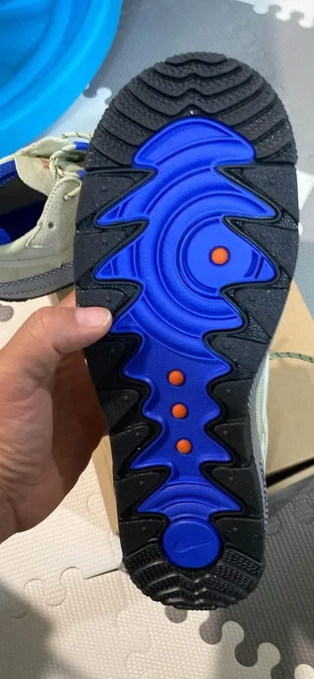 Nike Air force 1 Wild olive size mens8, women 9.5 image indicator(2)