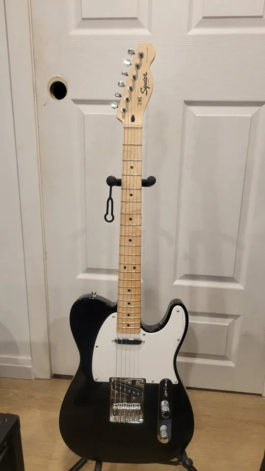 $280 Squier Telecaster Electric Guitar - Affinity Series - Black image indicator(2)